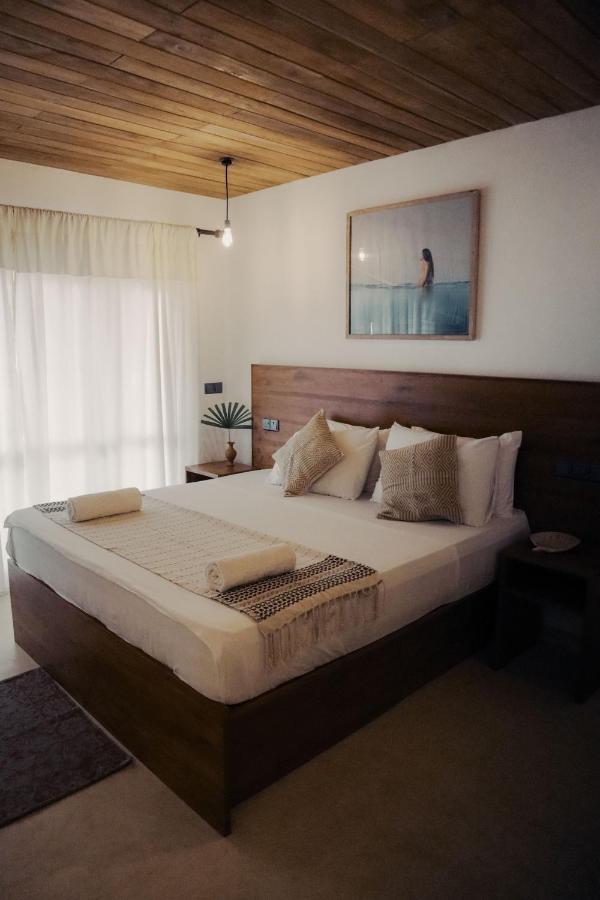 New- Gitano Surf Beachfront Ahangama Hotel Exterior foto